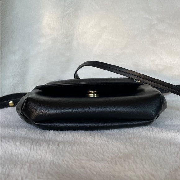 JIJI Studio Ghibli “Kiki's Delivery Service”Crossbody Bag Purse Black Cat Anime - Picture 13 of 16